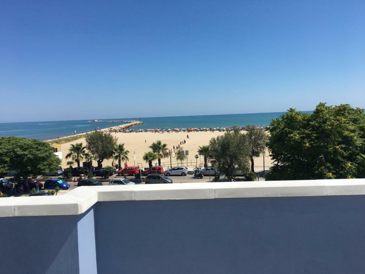 Soleemare Barletta Hotel Exterior photo